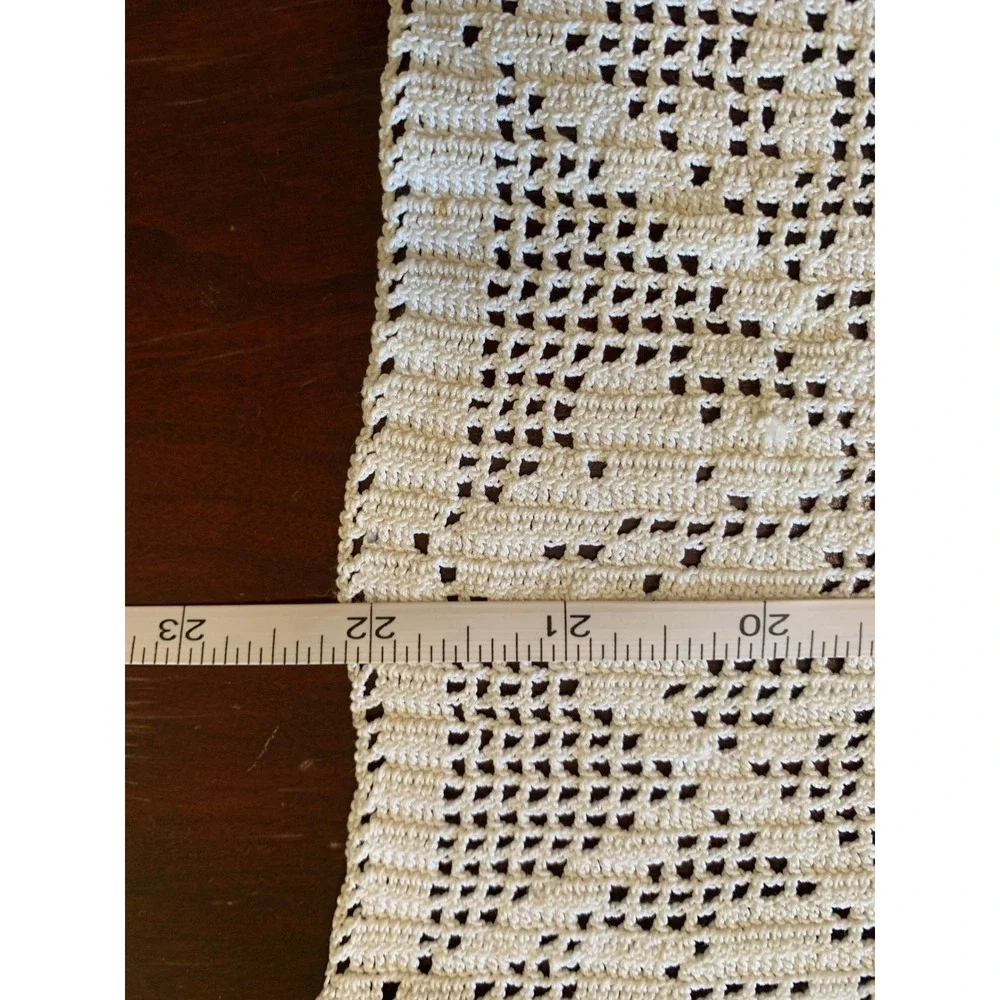 Vintage Hand Crochet Filet Lace Peacock Table Runner Off White Cotton 22x24